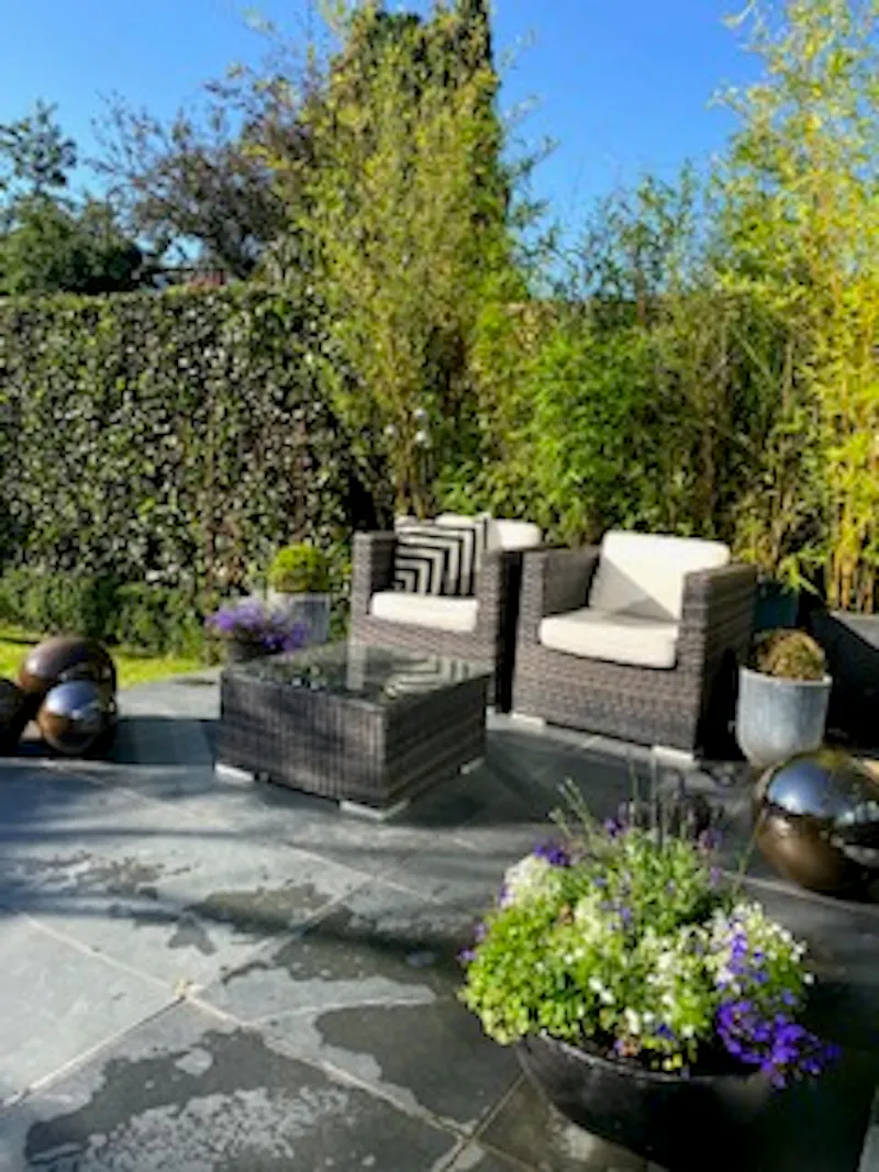 Terrace/Patio at Contemporary Sheen house, D1986 (photo 13)