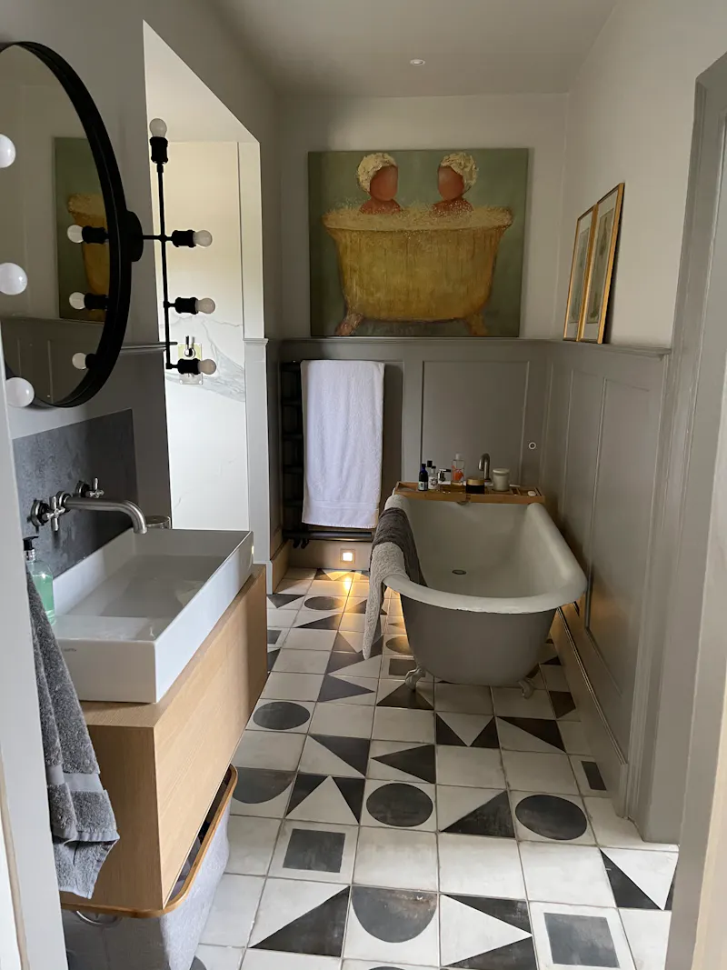 Bath - rolltop at Great Milton Barn and Home, L734 (photo 42)