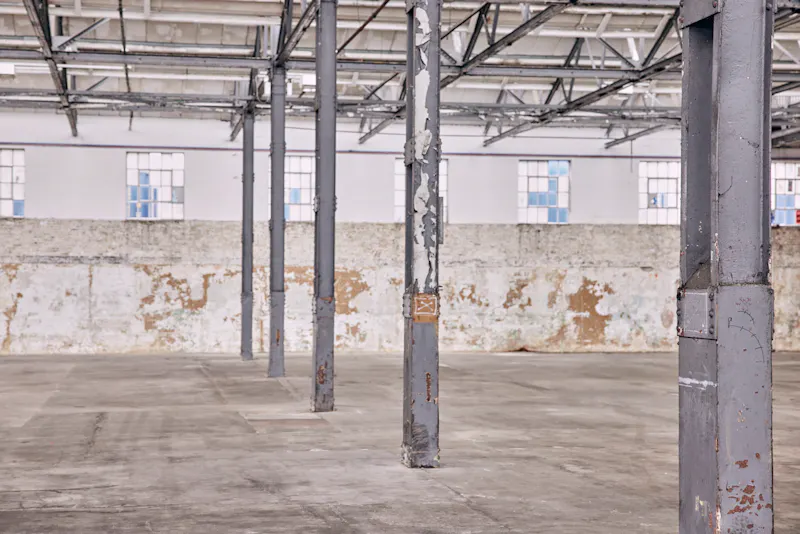 Beams at London City Airport Warehouse , N508 (photo 4)