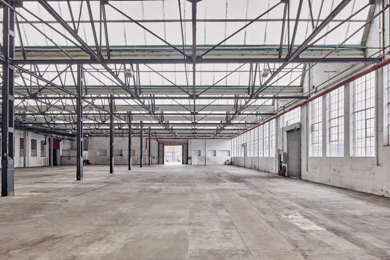 Concrete at London City Airport Warehouse , N508 (photo 2)