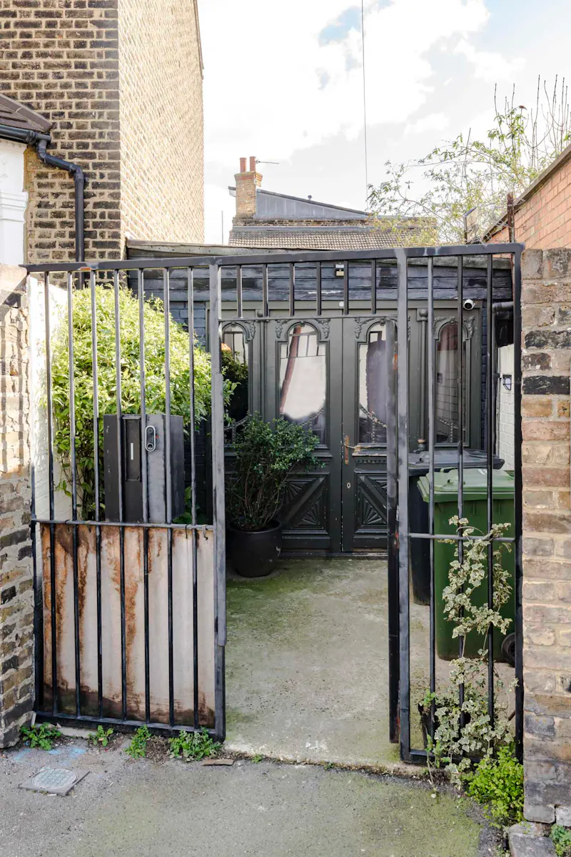 Industrial 2 bed in Deptford, D2619 (photo 12)