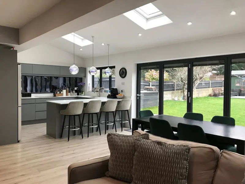 Contemporary Epsom home, D2624 (photo 3)