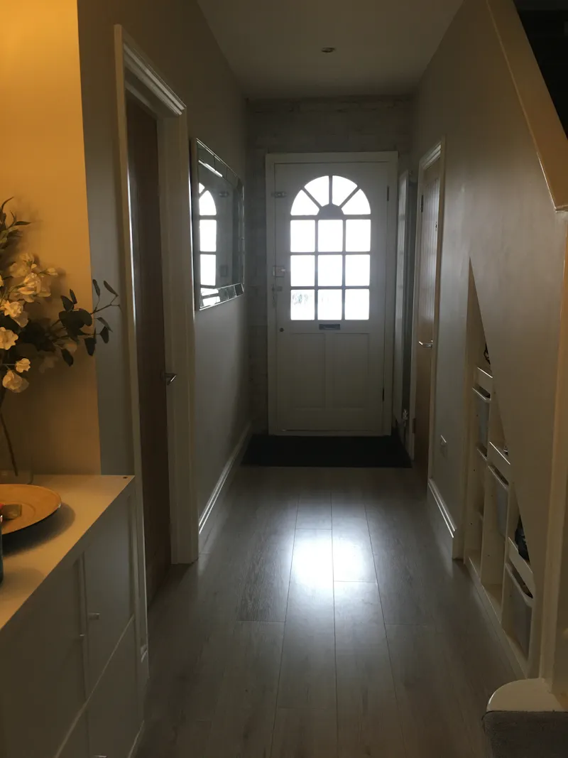 Contemporary Epsom home, D2624 (photo 7)