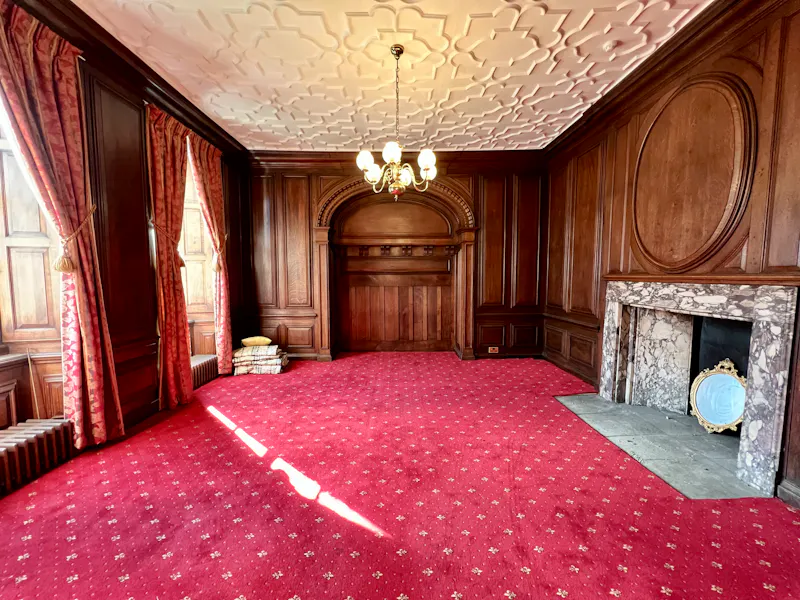 Fireplace at Georgian home in Trowbridge, A1571 (photo 3)