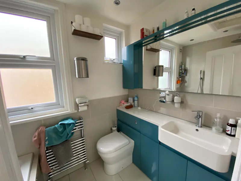 Bathroom at Lewisham victorian home, B1970 (photo 27)