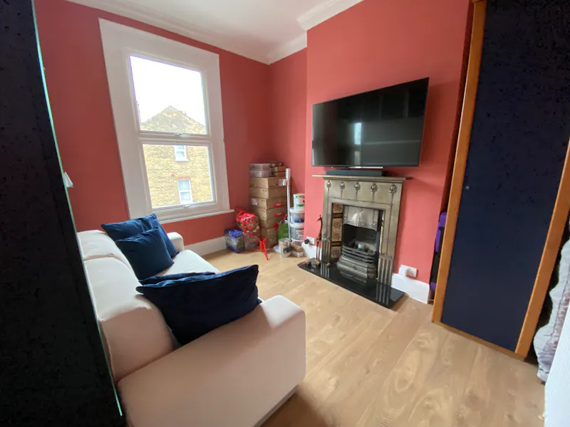 Sitting room at Lewisham victorian home, B1970 (photo 12)
