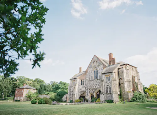  Ancient Priory in Suffolk, Q71