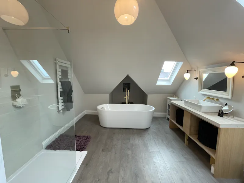 Bathroom at Spacious Streatham House , E500 (photo 10)