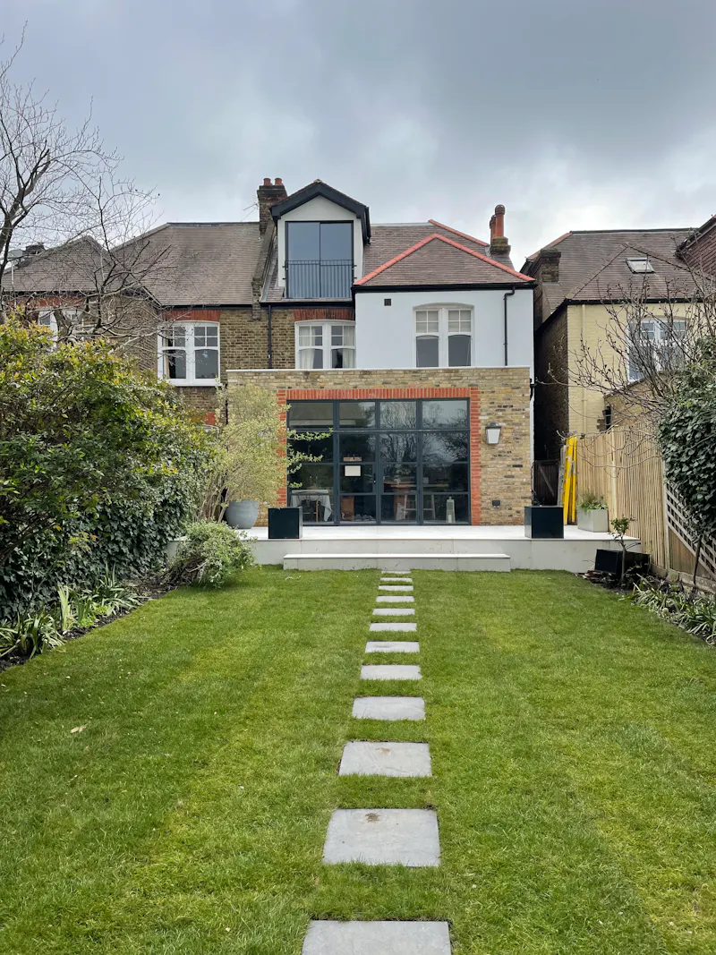 Spacious Streatham House , E500 (photo 20)