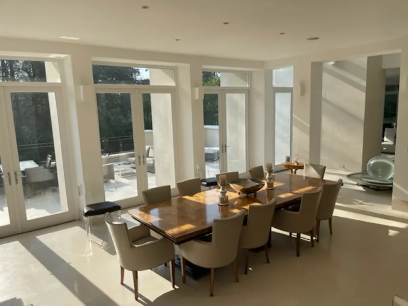 Dining room at Weybridge mansion with pool, D2618 (photo 10)