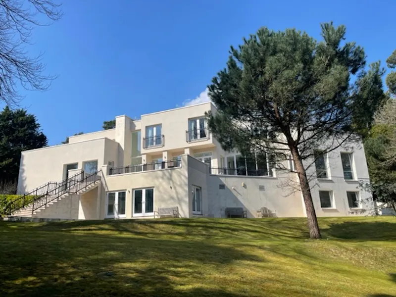 Weybridge mansion with pool, D2618 (photo 1)