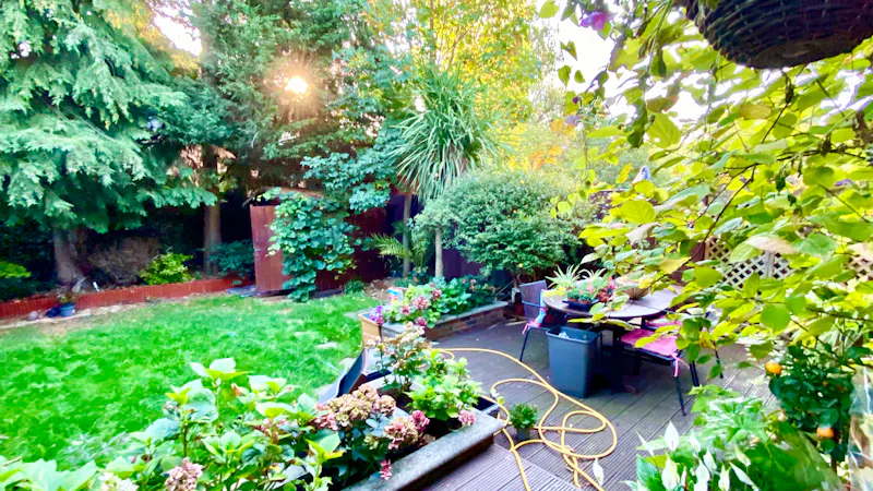 Garden at Hanwell house, D2642 (photo 7)