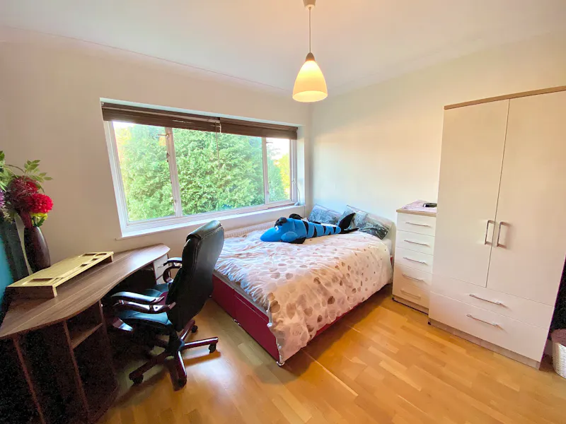 Bedroom at Hanwell house, D2642 (photo 6)
