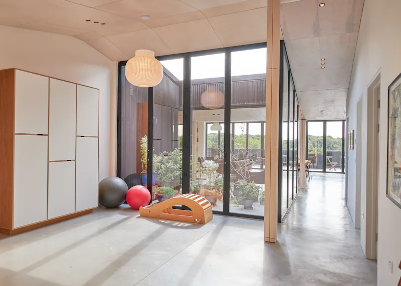 Studio at Barn complex Hambrook, D2635 (photo 8)