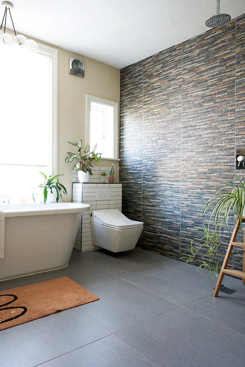 Bathroom at Hastings Townhouse, A1604 (photo 27)