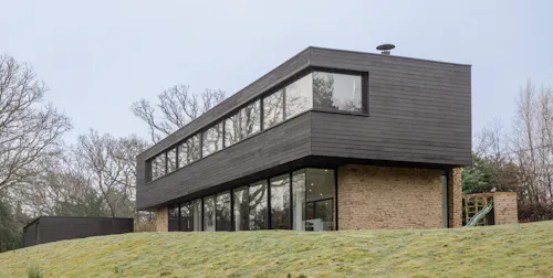 Minimalist home in Storrington, D2621
