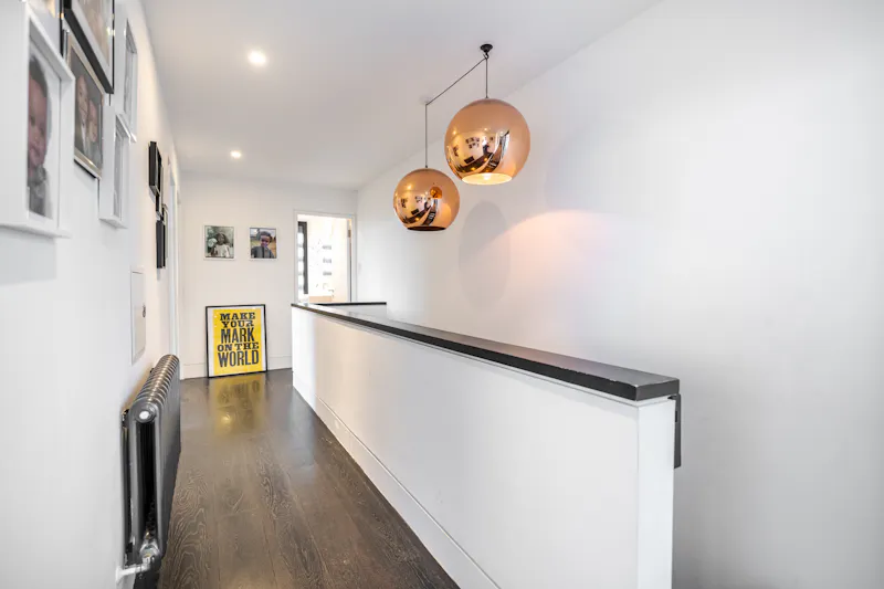 Landing at Minimalist home in Storrington, D2621 (photo 19)