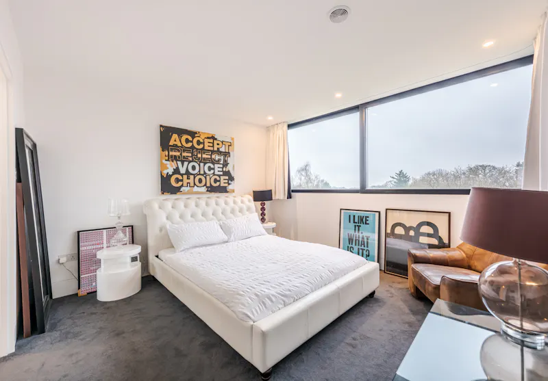 Bedroom at Minimalist home in Storrington, D2621 (photo 21)