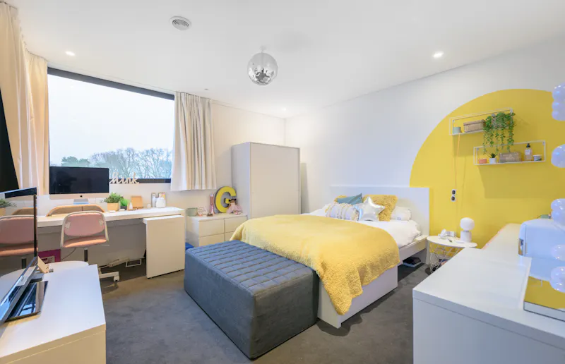 Bedroom at Minimalist home in Storrington, D2621 (photo 28)