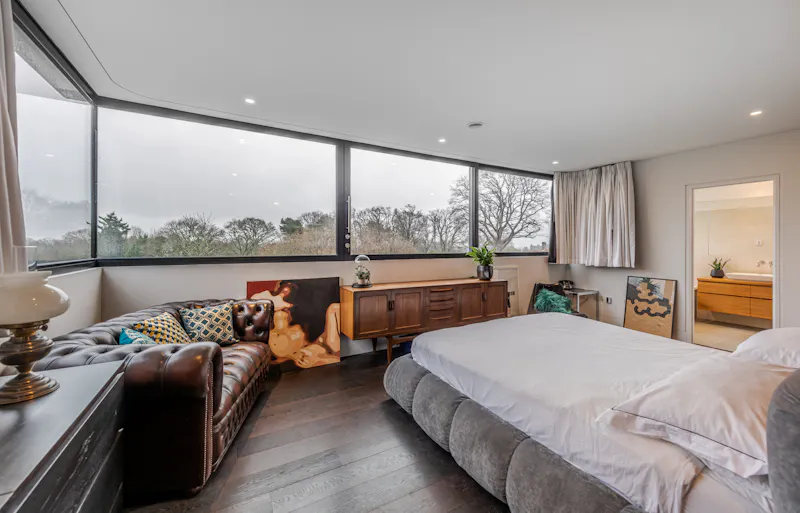 Bedroom at Minimalist home in Storrington, D2621 (photo 25)