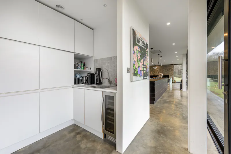 Utility room at Minimalist home in Storrington, D2621 (photo 15)