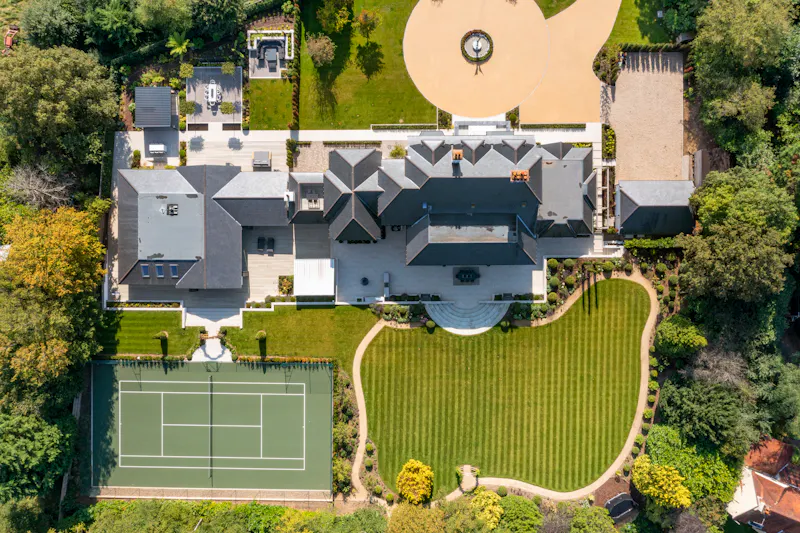 Incredible Ashtead mansion, D2622 (photo 70)