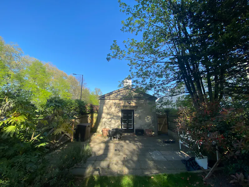 Hyde Park grade 2 listed lodge, A1569 (photo 10)