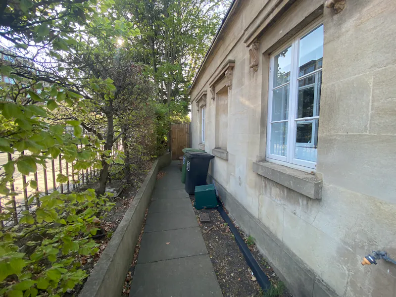 Hyde Park grade 2 listed lodge, A1569 (photo 12)