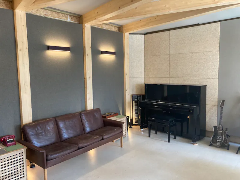 Recording studio in Leyton, N512 (photo 4)