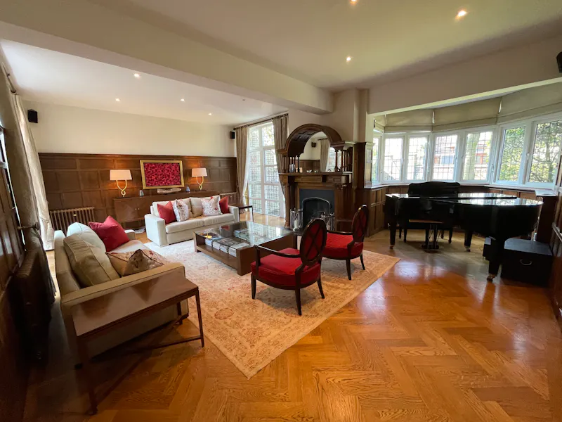 Floor - wooden at Versatile house in Richmond, A1570 (photo 6)