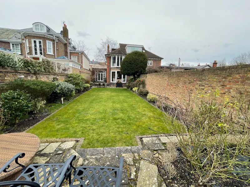 Versatile house in Richmond, A1570 (photo 78)