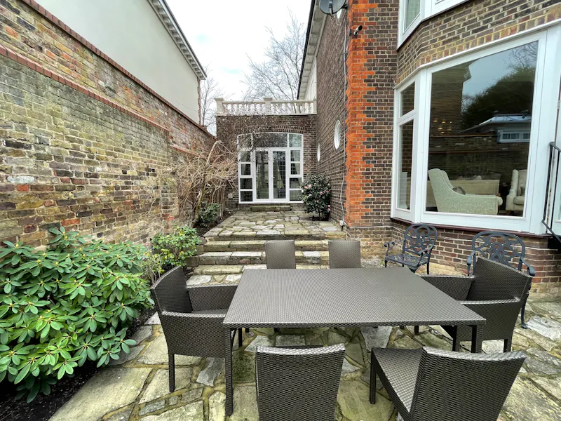 Terrace/Patio at Versatile house in Richmond, A1570 (photo 76)