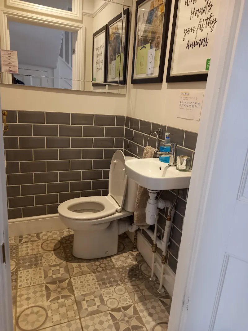 Bathroom at Carshalton family house, D2627 (photo 27)