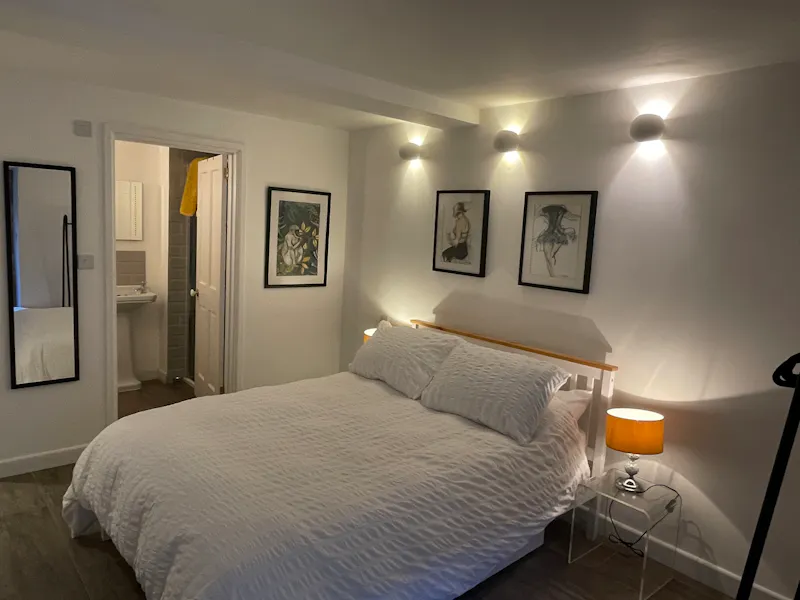Bedroom at Open Plan Brighton Apartment , F1218 (photo 10)
