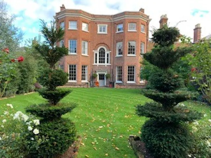 Georgian Shrewsbury house, A1574 (photo 13)