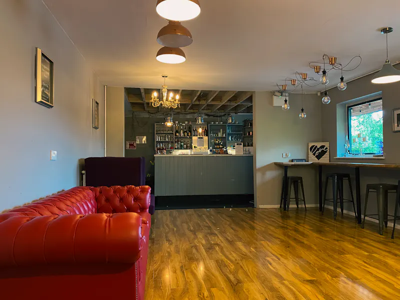 Bar at Deansgate rehearsal room, N514 (photo 3)