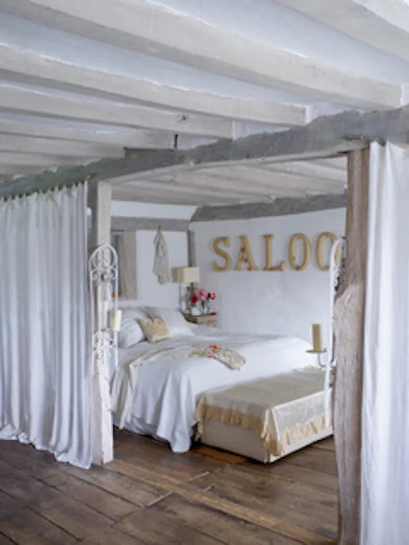 Bedroom at Pretty South Downs farmhouse, L403 (photo 20)
