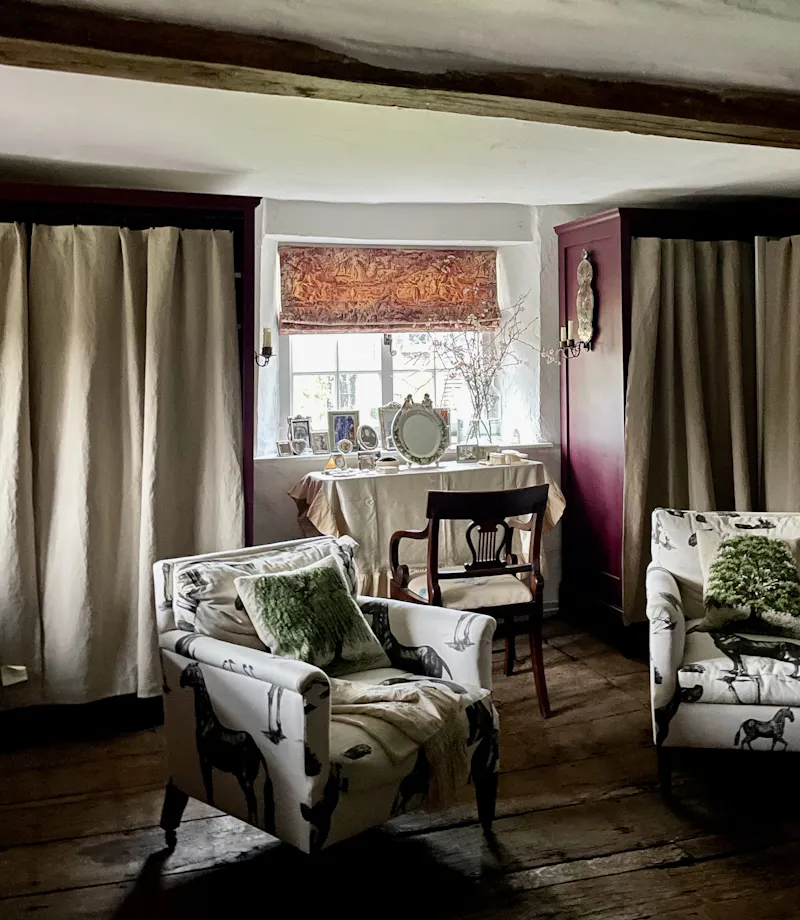 Pretty South Downs farmhouse, L403 (photo 13)