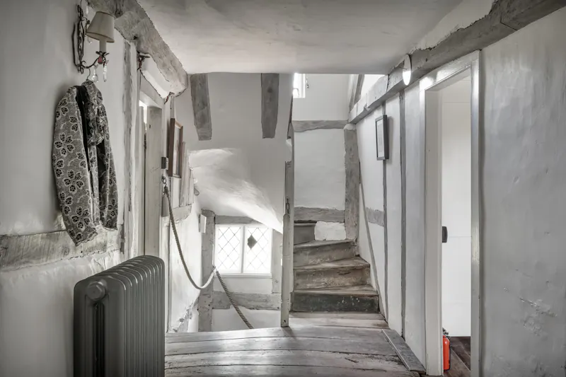 Pretty South Downs farmhouse, L403 (photo 17)