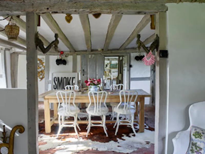 Pretty South Downs farmhouse, L403 (photo 8)