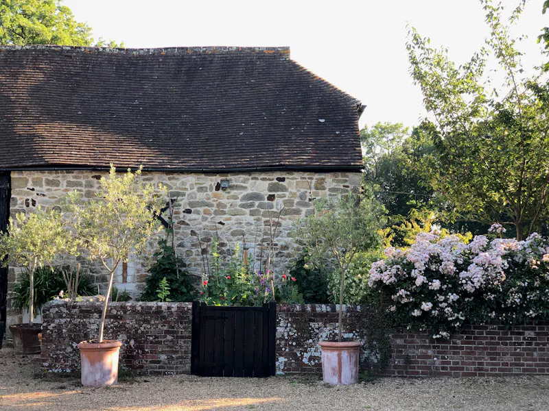 Pretty South Downs farmhouse, L403 (photo 36)