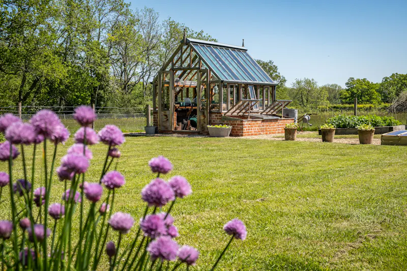 Greenhouse at Pretty South Downs farmhouse, L403 (photo 48)