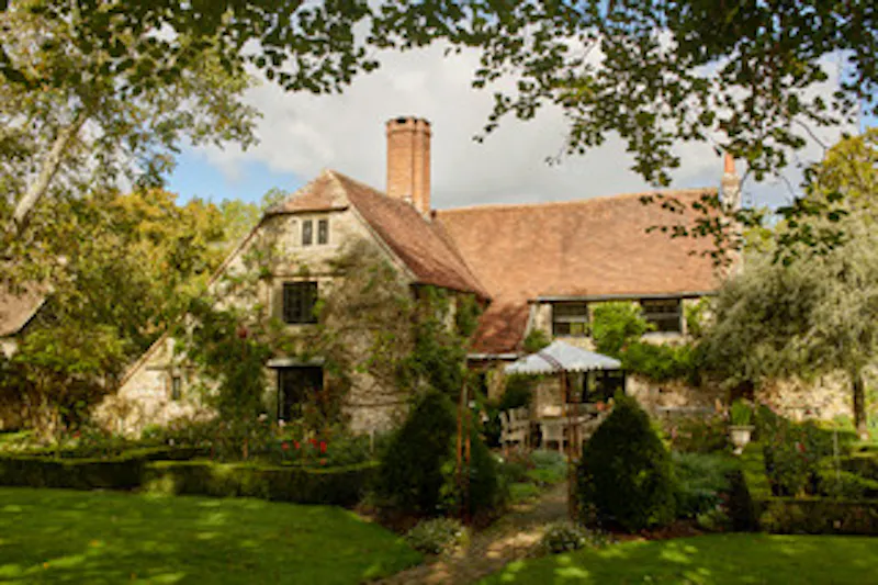 Pretty South Downs farmhouse, L403 (photo 40)