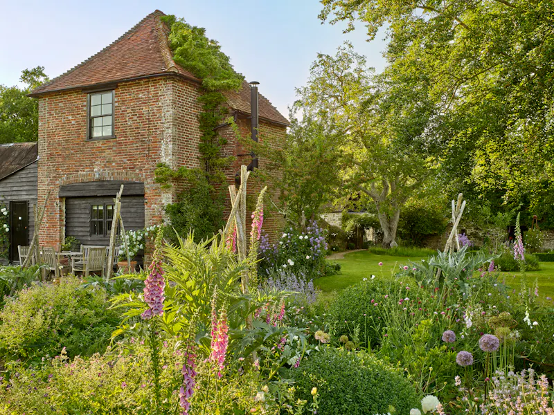 Pretty South Downs farmhouse, L403 (photo 76)