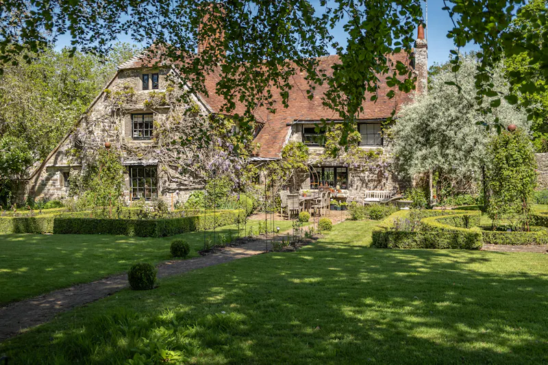 Pretty South Downs farmhouse, L403 (photo 70)