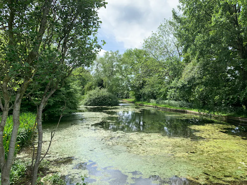 Lake at Striking Cotswolds manor home , H187 (photo 9)