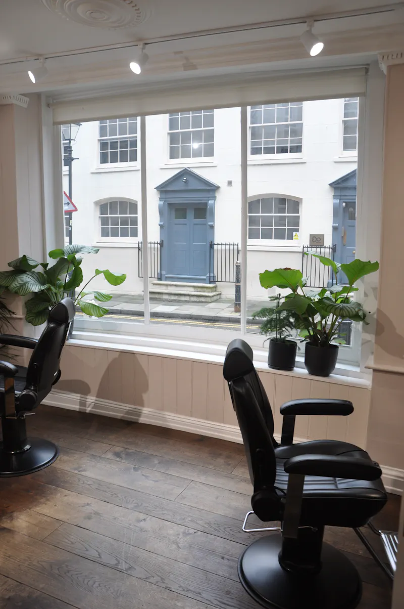 Salon in Spitalfelds, Shop45 (photo 4)