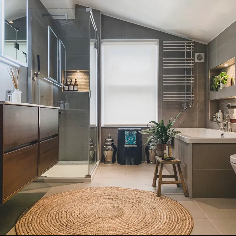 Bathroom at Victorian terrace Brentford, D2630 (photo 16)