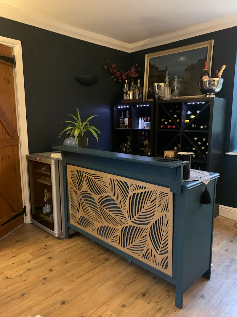 Bar at Westerham Country House  , L732 (photo 9)