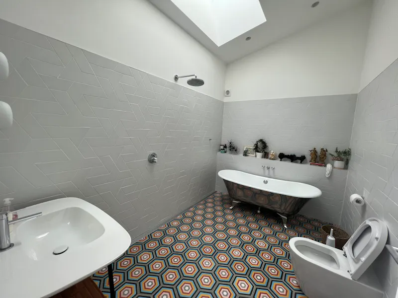 Bathroom at Barn complex Hambrook, D2635 (photo 17)